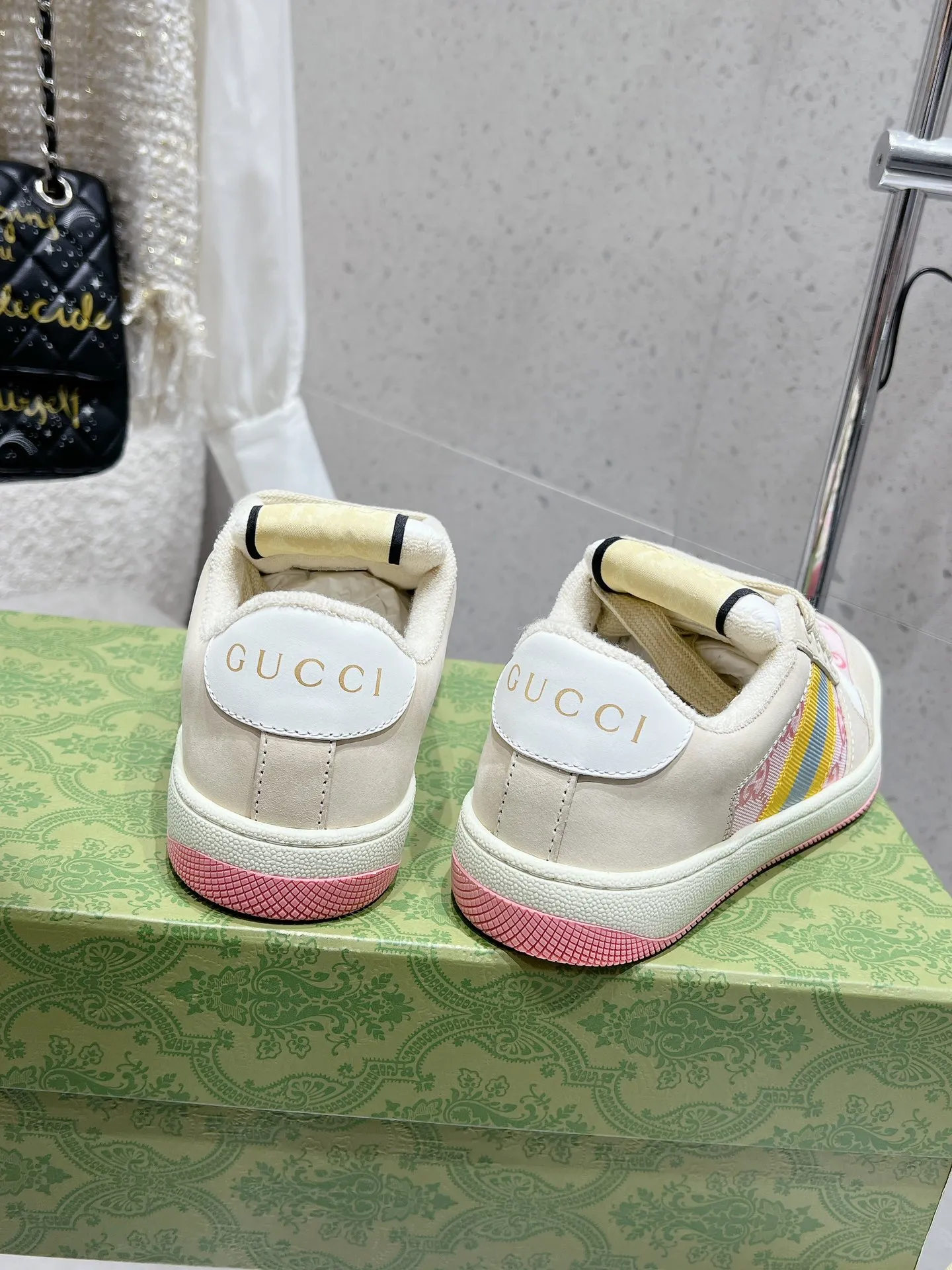 👟👟Ex-factory price 480👟👟 Long-term availability Gucci Gucci New Screener series Couple style Chubby Bread shoes Small dirty shoes Fatty Double G Casual sneakers Original purchase Development Original purchase Development Delivery counter exquisite packaging Fabric: Original imported cowhide + double G fabric Lining: Original customized breathable terry velvet lining Sole: Original molded TPU outsole Size: Women's 35-40 / Men's 39-45 (Female 34, Men 38 can be customized)